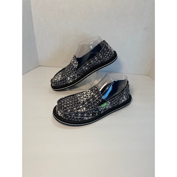 Sanuk Donna Geo Print Slip on Shoes - Picture 1 of 7